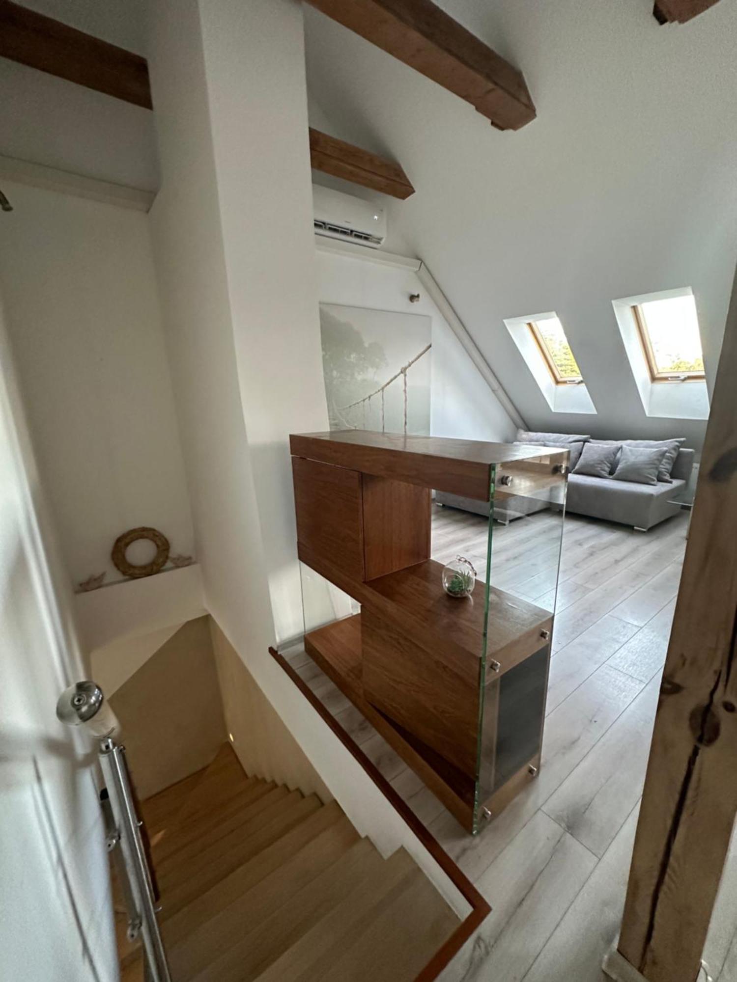 Apartament Aesthetic Tychy Bagian luar foto