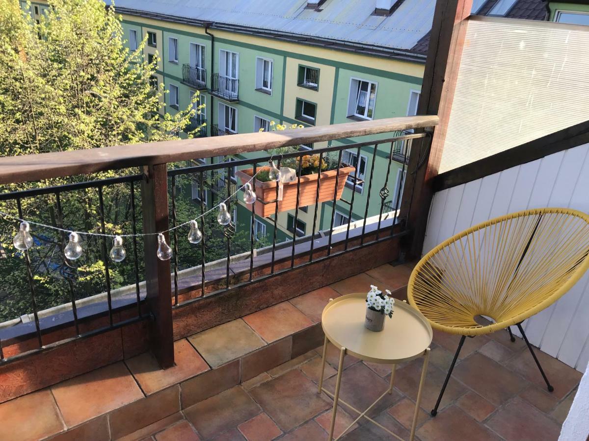 Apartament Aesthetic Tychy Bagian luar foto